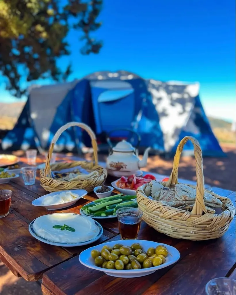 Camping and hiking al Jerd Al Aali Akkar photo 3